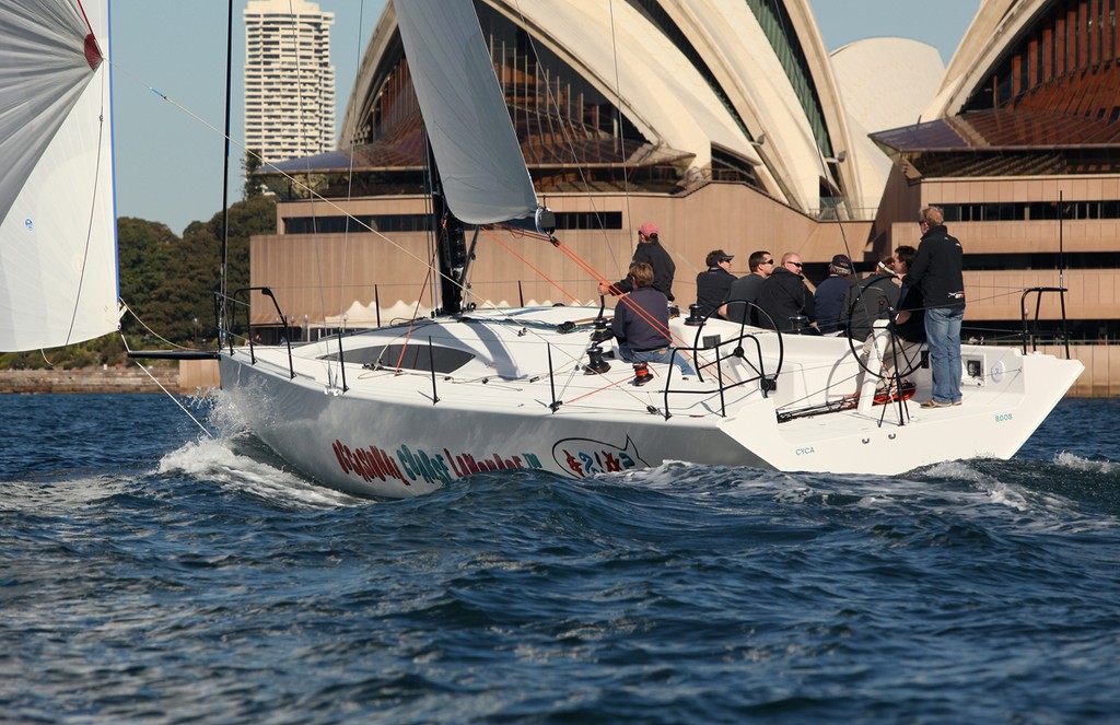 Downwind past the Opera House - GTS43  © Crosbie Lorimer http://www.crosbielorimer.com